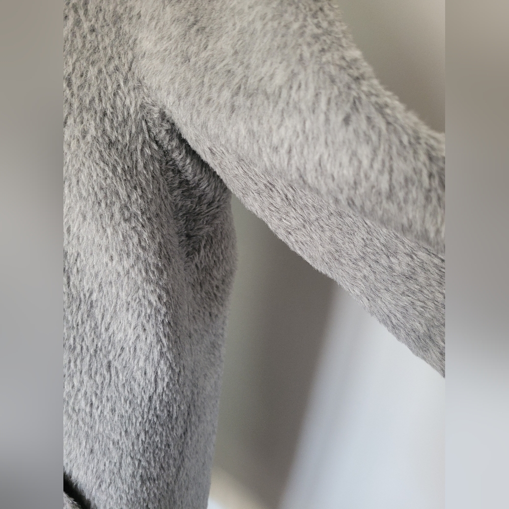 Trina Turk wool/alpaca light gray pea coat in Size 4. - Picture 4 of 15